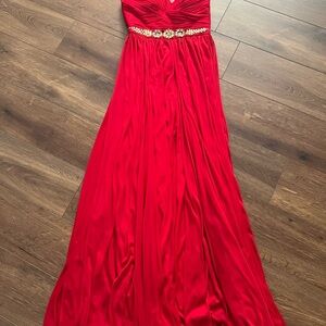 Red Adrianna Papell Gown size 6